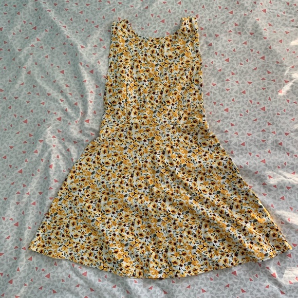 Forever 21 Dresses & Skirts - Yellow Knit Dress
